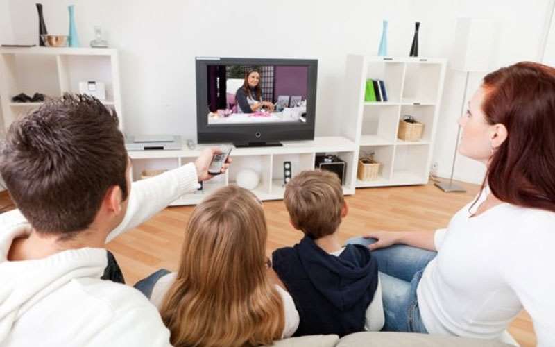 فاصله ی مناسب و ایده آل برای تماشای تلویزیون